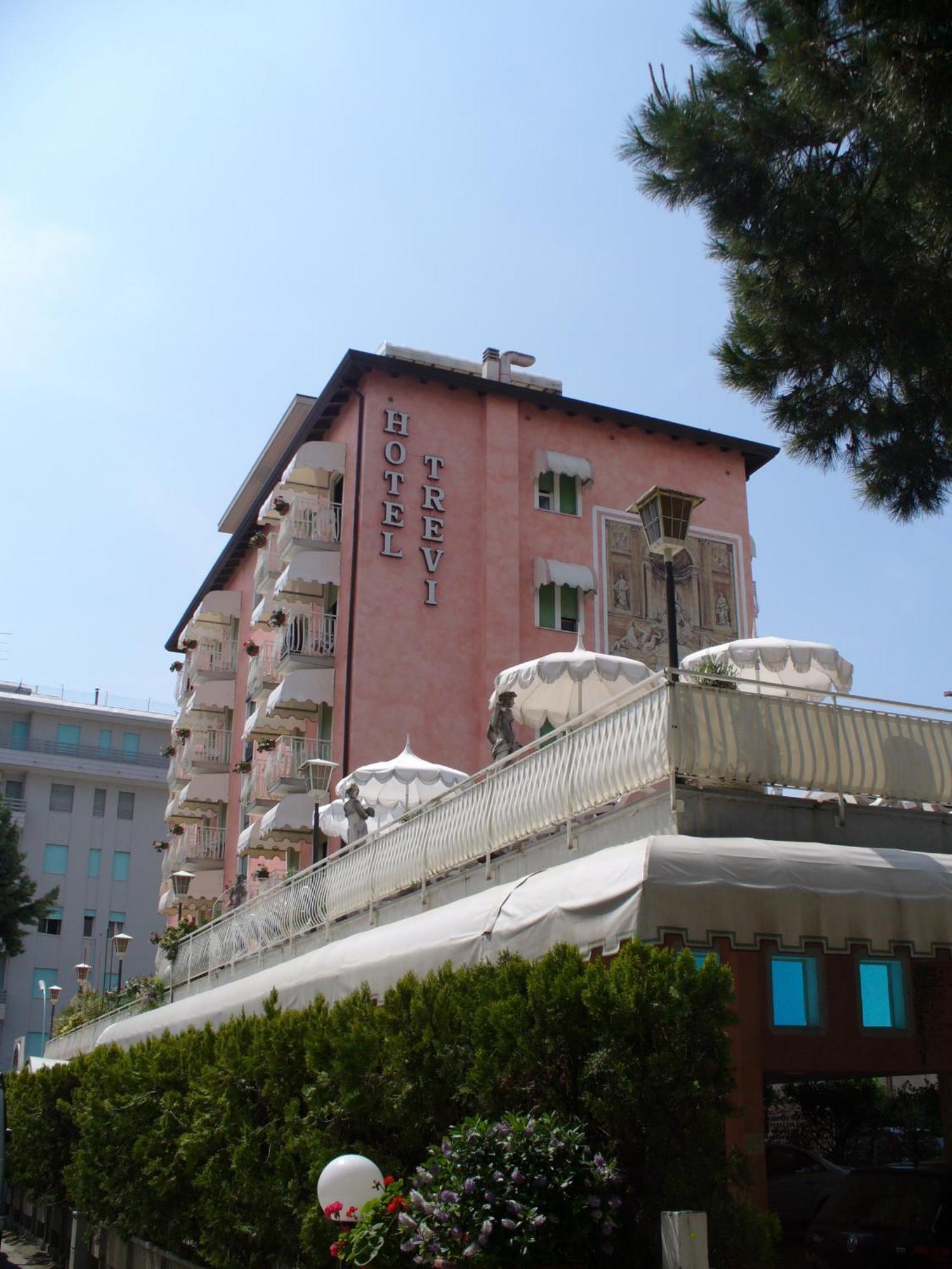 Hotel Trevi Lido di Jesolo Exteriör bild