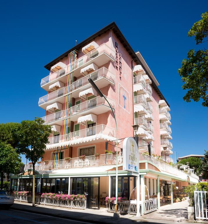 Hotel Trevi Lido di Jesolo Exteriör bild