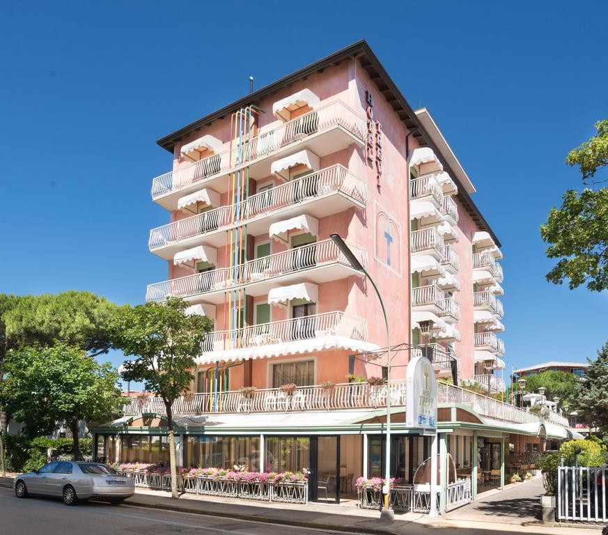 Hotel Trevi Lido di Jesolo Exteriör bild
